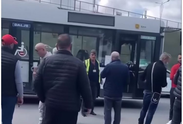 VIDEO/ Urbanit të Institutit i shpërthen goma