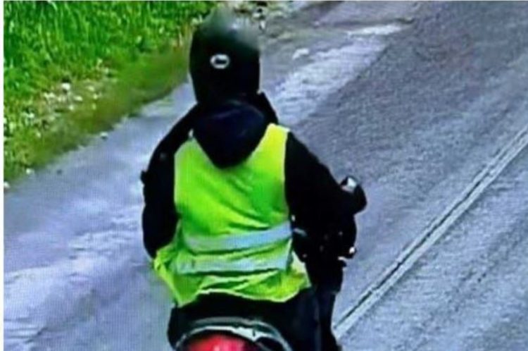 FOTO/ Vrasësi në Shëngjin ecën vetëm me motor