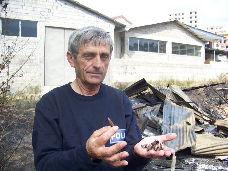 Shpërthen bombola e gazit në Librazhd, plagoset 63 vjeçari