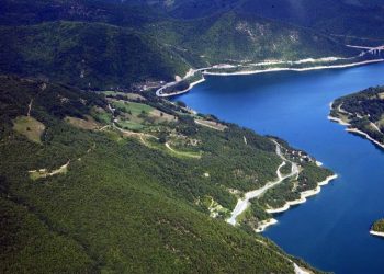 Dyshohet se ka rënë në kanalin e Ibrit, zhytësit në kërkim