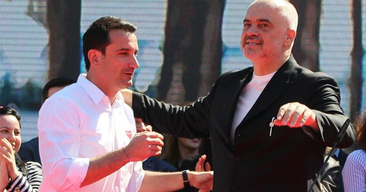 Veliaj ‘lëpin’ Ramën: Kryeministri më i mirë i shekullit