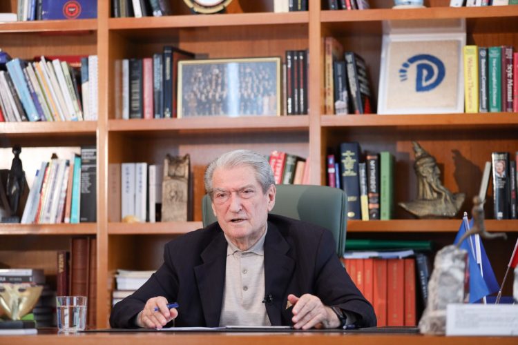 Berisha për zgjedhjet: Bashkitë u morën përdhunshëm, mbi 100 mln euro u shpërndanë për asfalt