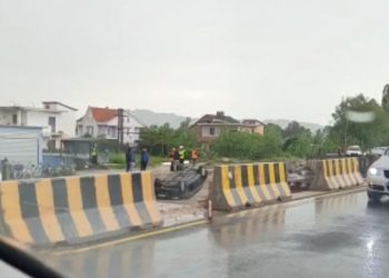 Turistët shkojnë ta vizitojnë, Muzeu Historik Kombëtar pa drita