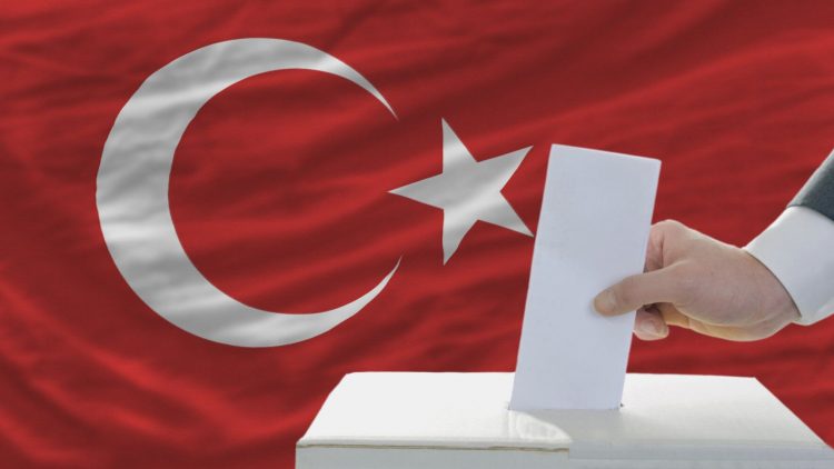 Çfarë duhet të dini mbi zgjedhjet në Turqi/ Erdogan vs Kilicdaroglu, pikantet mes kandidatëve