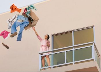 Ja llojet e rrobave të cilat duhet t’i hiqni qafe menjëherë