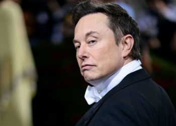 Musk e shfrenon fantazinë, FDA i jep autorizim për të vendosur çip në tru