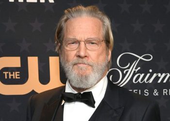 Vuajti COVID-19 dhe kancerin njëkohësisht, ja gjendja shëndetësore e Jeff Bridges