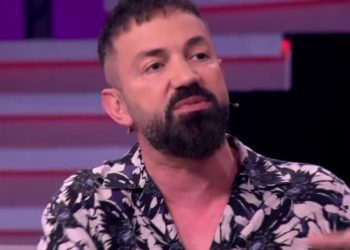 “Më keq se turlia…”, Elvis Pupa ‘thumbon’ reperat shqiptarë!