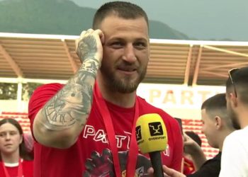 Hoxha: Jeta ime e lidhur me këtë ngjyrë, e shoh veten si…