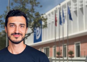 Një përgjigje e detyruar për personat që gëzohen nga situata e Opozitës