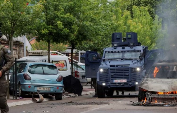 Tensionet në Veri, reagon BE. Ja deklarata