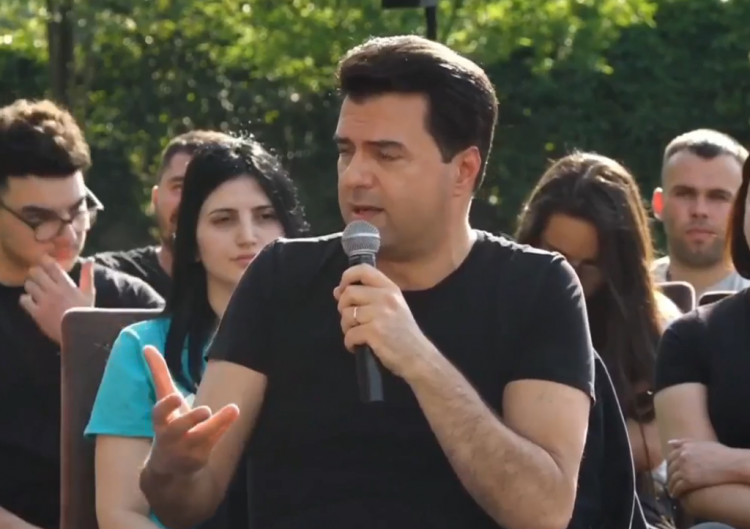 Takimi me të rinjtë/ Basha kërkon vetting politik, lista të hapura dhe kufizim mandatesh