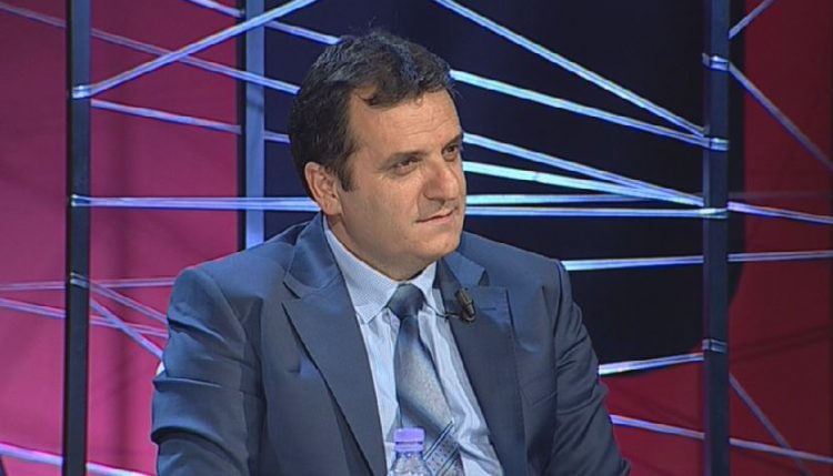 14 maji mes çunave problematikë dhe çunave indiferentë