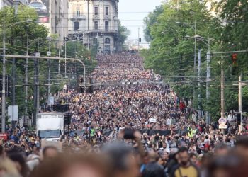 Beograd: Mijëra persona në protestën e tretë kundër dhunës