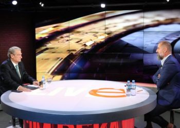 ‘Bomba’ e Berishës: King Smith shkon nëpër ministri dhe kërkon dokumente për mua