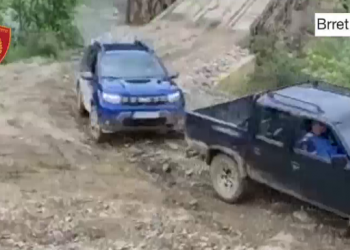 Humbasin orientimin, policia shpëton 3 izraelitët