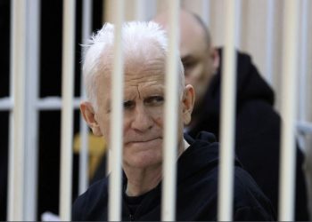 Mbi 100 laureatë të Nobelit kërkojnë lirimin e Byalyatskit