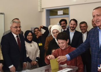 Mediat e huaja paralajmërojnë për më të keqen nëse rizgjidhet Erdogan