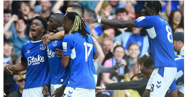 Ish-kampionët e Premier League bien nga kategoria