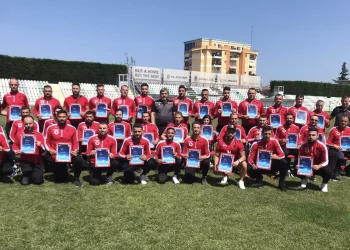 Përfundon me sukses edicioni i parë i kursit i trajnerëve për licencën UEFA C në Fier. Diplomohen 44 të apasionuar pas futbollit