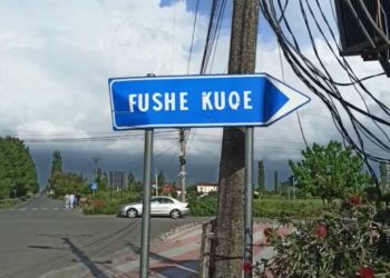 Djali i komisionerit të “Bashkë Fitojmë” qëlloi makinën e ish-deputetit socialist