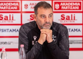 Skenar si Bundesliga? Trajneri i Partizanit flet para sfidës me Teutën: Shanset 50 me 50…