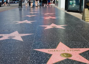 Hollivudi në hall, skenaristët në grevë për pagat