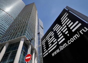 IBM i beson AI-së, planifikon pushime nga puna në masë