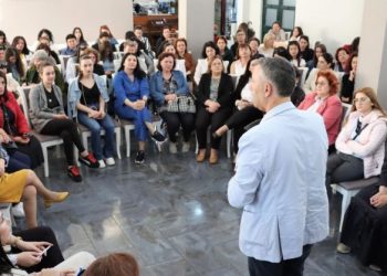 Cara bisedon me gratë e Durrësit: Bashkë do bëjmë…