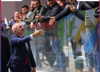 Meta premton “revolucion”: Do t’ua kthejmë bashkitë qytetarëve