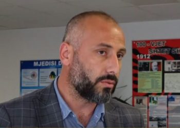 Në Kamëz ndodhin çudira, një person voton për 3 veta