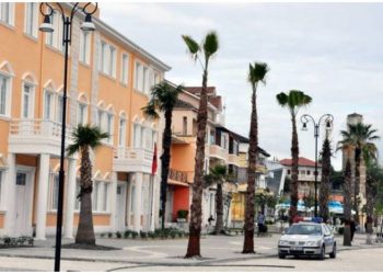 Kavajë, kandidatët për kryetarë bashkie ‘kokë më kokë’