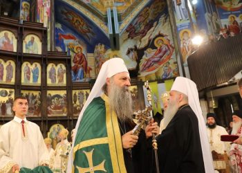 Kontesti ndërmjet Kishës Ortodokse Serbe dhe asaj maqedonase përfundoi zyrtarisht