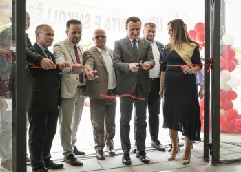 Kurti: Arsimi cilësor, baza më e qëndrueshme për prosperitet