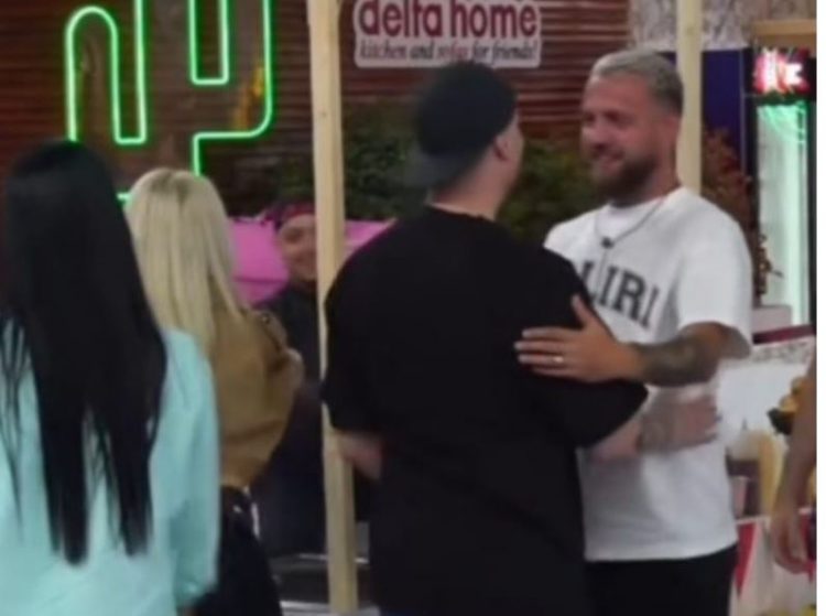 Donaldi hyn në BBVIP dhe përqafon Luizin, çfarë ndodhi