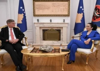 Osmani pret në zyrë “avokatin” e pavarësisë së Kosovës