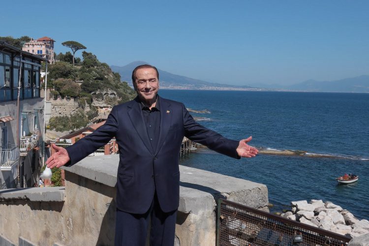 Napoli kampion, Berlusconi: E konsideroj veten napolitan
