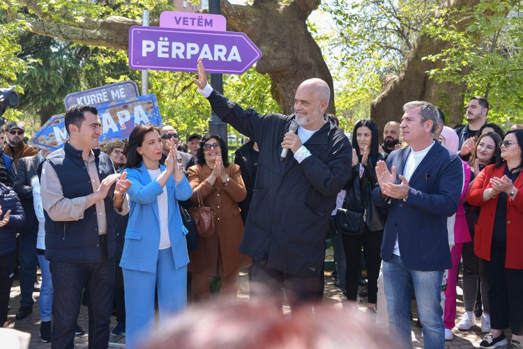 KAS gjobit ministritë, bënë fushatë në rrjetet sociale