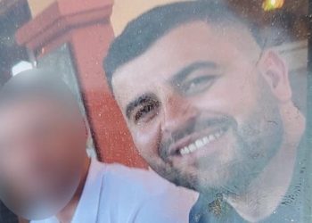 Akuzohet për vrasje, shpallet në kërkim shqiptari – Detajet