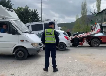 Mungesa e sinjalistikës problem, tjetër aksident në Bulqizë