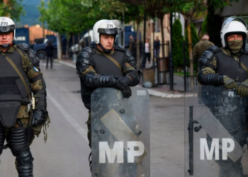 KFOR ndërhyn në Zveçan për të shpërndarë protestuesit serbë