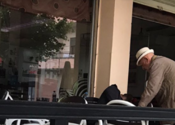 Të shtëna në Kavajë, vritet në një lokal një person