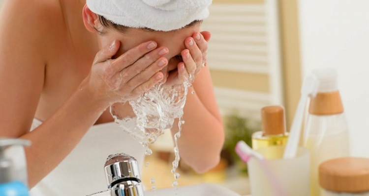 Zakonet që ju bëjnë të dukeni më të vjetër