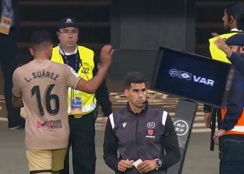 E nxorën me karton të kuq, sulmuesi i La Ligës thyen VAR-in