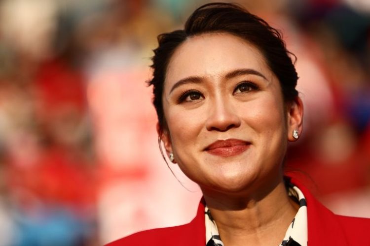 Liderja e opozitës bëhet nënë dy javë para zgjedhjeve