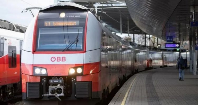 Skandaloze! Dëgjohet fjalimi i Hitlerit në trenin austriak