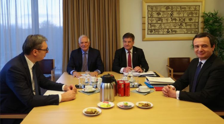 Analiza e REL: Pa presion të madh, dialogu rrezikon të dështojë