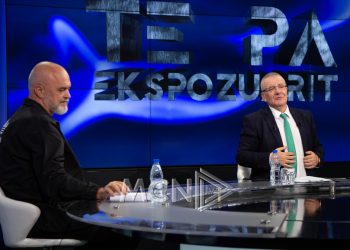 Rama i ‘merr karrigen’ moderatorit: Ishte e vetmja që kishte ngelur