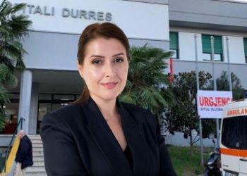 Ogerta Manastirliut nuk i rrihet pa trazuar fondet edhe në prag fushate.