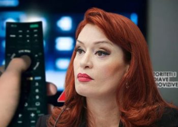 Tenderi i denoncuar, Armela e AMA-s blen përsëri mobile për zyrën